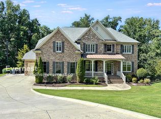 1070 Windfaire Pl, Roswell, GA 30076