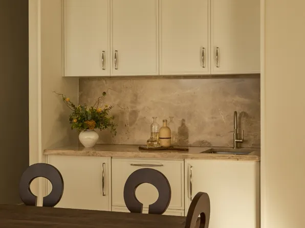 323 Bergen Street image 6 of 16