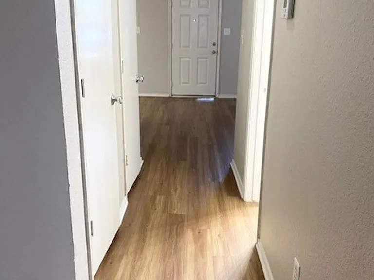 305 Schumacher Dr — Photo 11