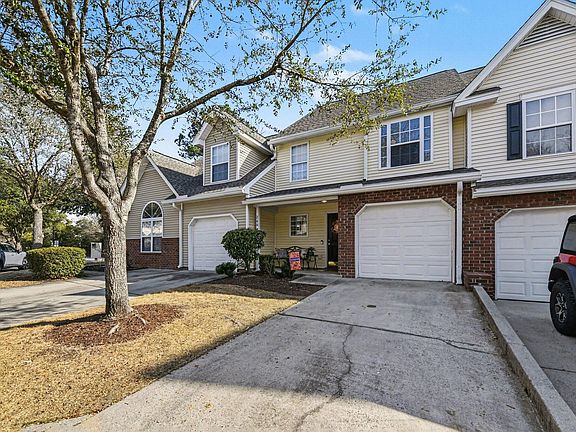 3rd image of 246 Darcy Ave