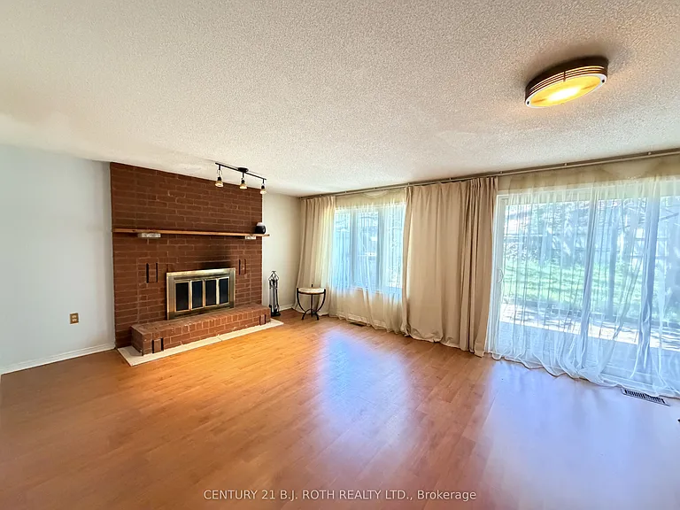 29 Irwin Dr #UPPER — Photo 9