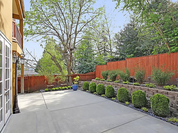 4th image of 21625 4th Ave S