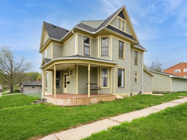 203 E Front St, Colfax, IA 50054