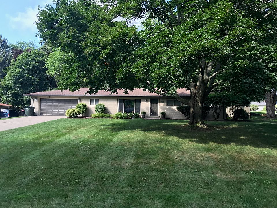 2nd image of 456 Wimpole Dr