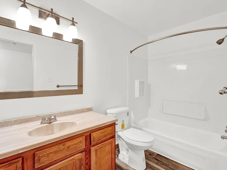 Riverside Townhomes — Photo 25