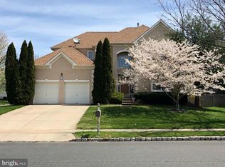 3 Equestrian Ln, Cherry Hill, NJ 08003