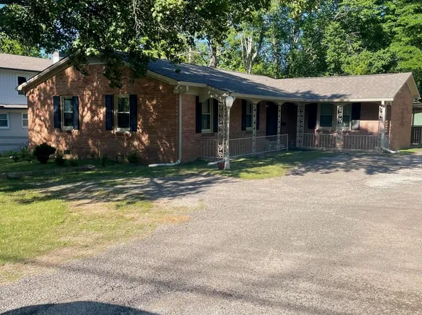 484 White Ave, Henderson, TN 38340