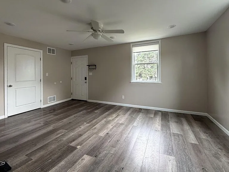 8008 Algon Ave — Photo 24