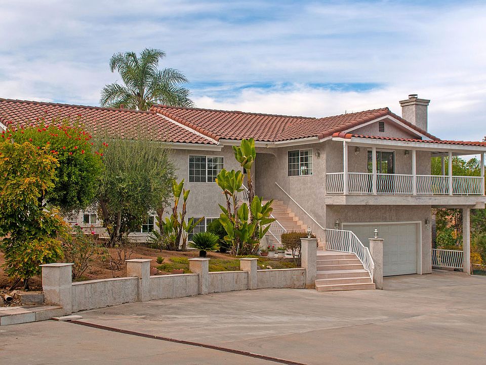 1st image of 565 Mar Vista Dr