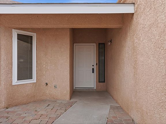 3rd image of 4608 Fairfax Dr NW
