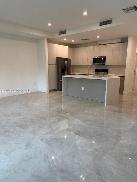 1st image of 1521 NW 94th Way