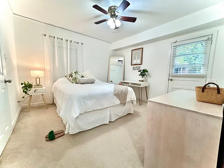 2428 N Decatur Rd — Photo 3