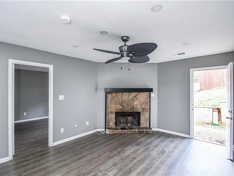 735 Oak Dr — Photo 22