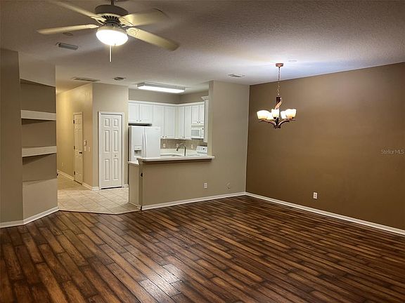 5th image of 17451 Hugh Ln