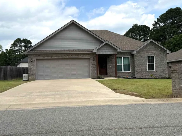 804 Laurel Ct, Searcy, AR 72143