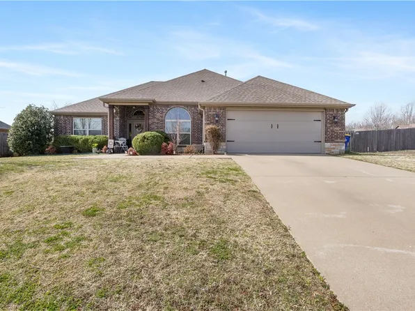 216 Ford St, Lowell, AR 72745