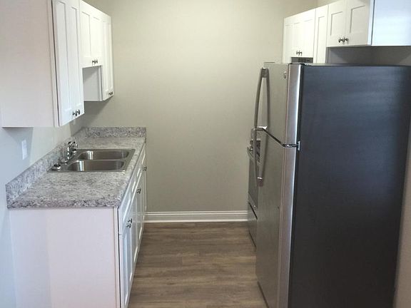 4th image of 210 Geri Ln