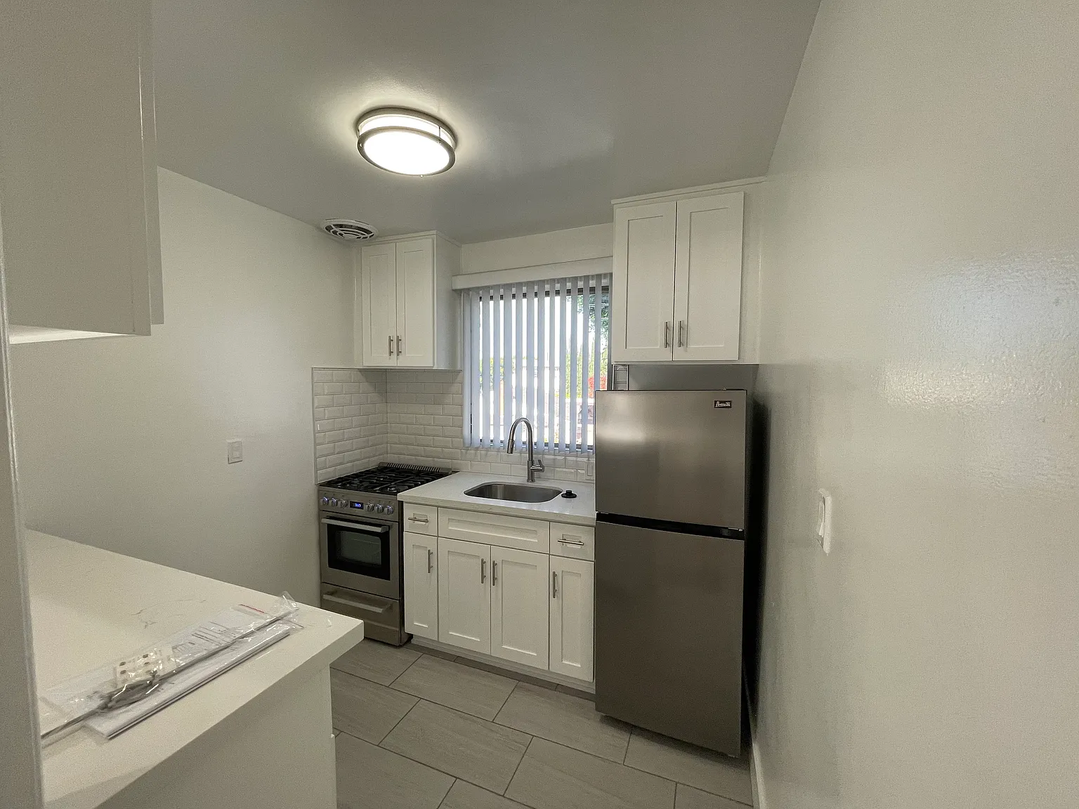 Studio, 450 sqft, $1,895 — Photo 4