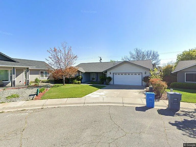 7 Patrick Ct — Photo 1