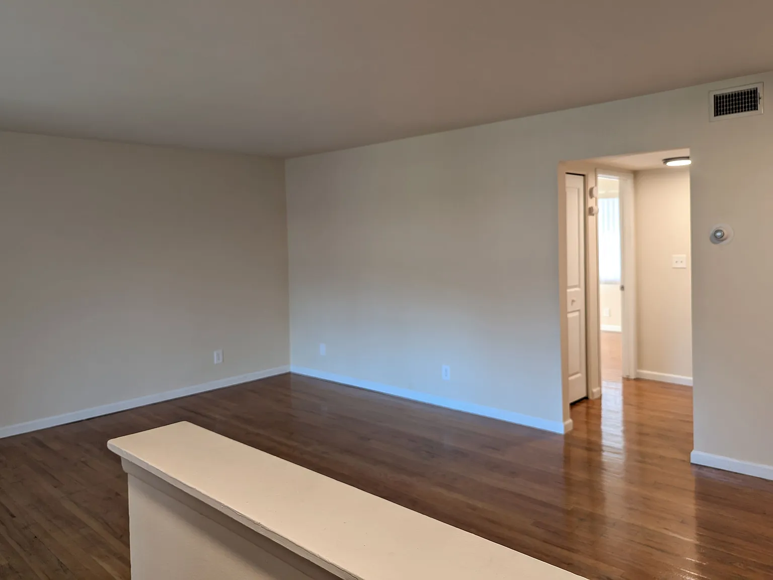 Silver Pines Apartments — Photo 2