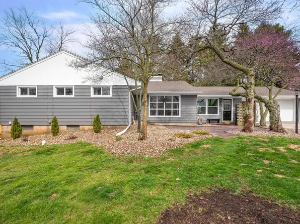 1601 N Linden St, Normal, IL 61761