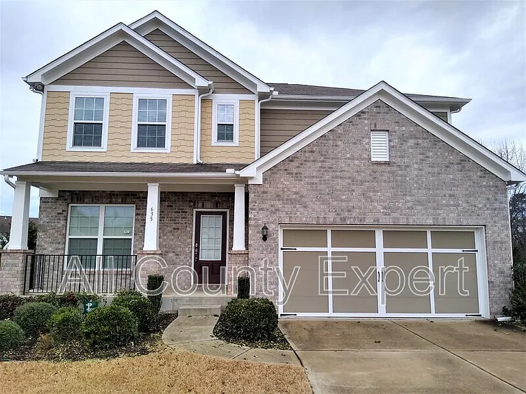 635 Glenish Ct — Photo 1