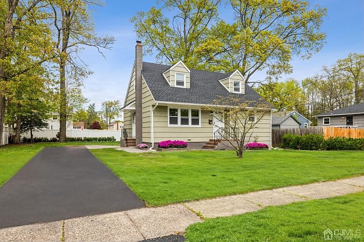 1st image of 10 Woodrow Ave