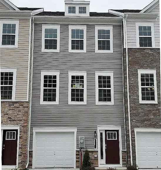 1742 Red Fox Trl — Photo 1