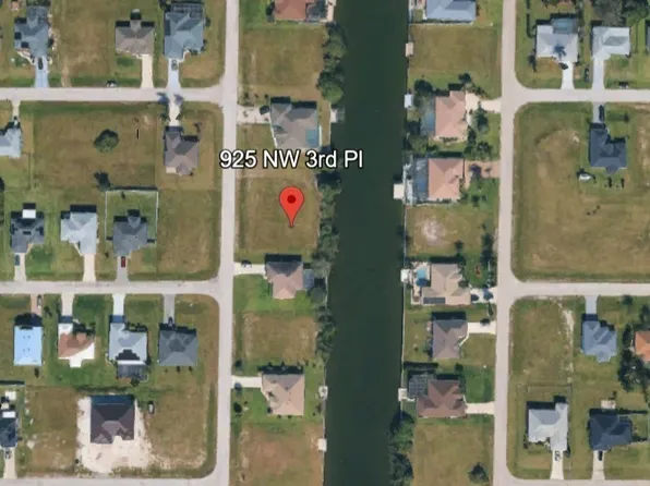 925 NW 3rd Pl, Cape Coral, FL 33993