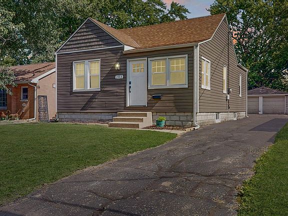 2nd image of 2113 W Edna Ave