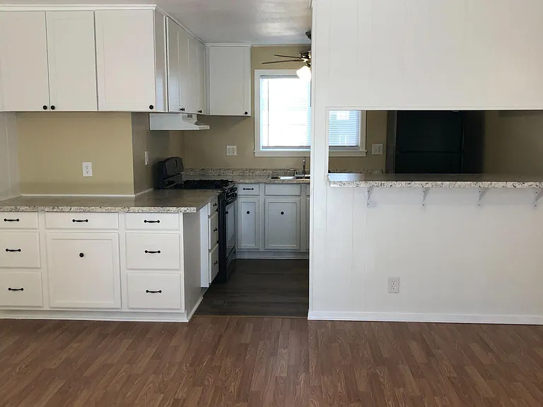 1725 Bluebonnet Blvd — Photo 7