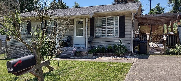 1st image of 5043 Elmhaven Cir
