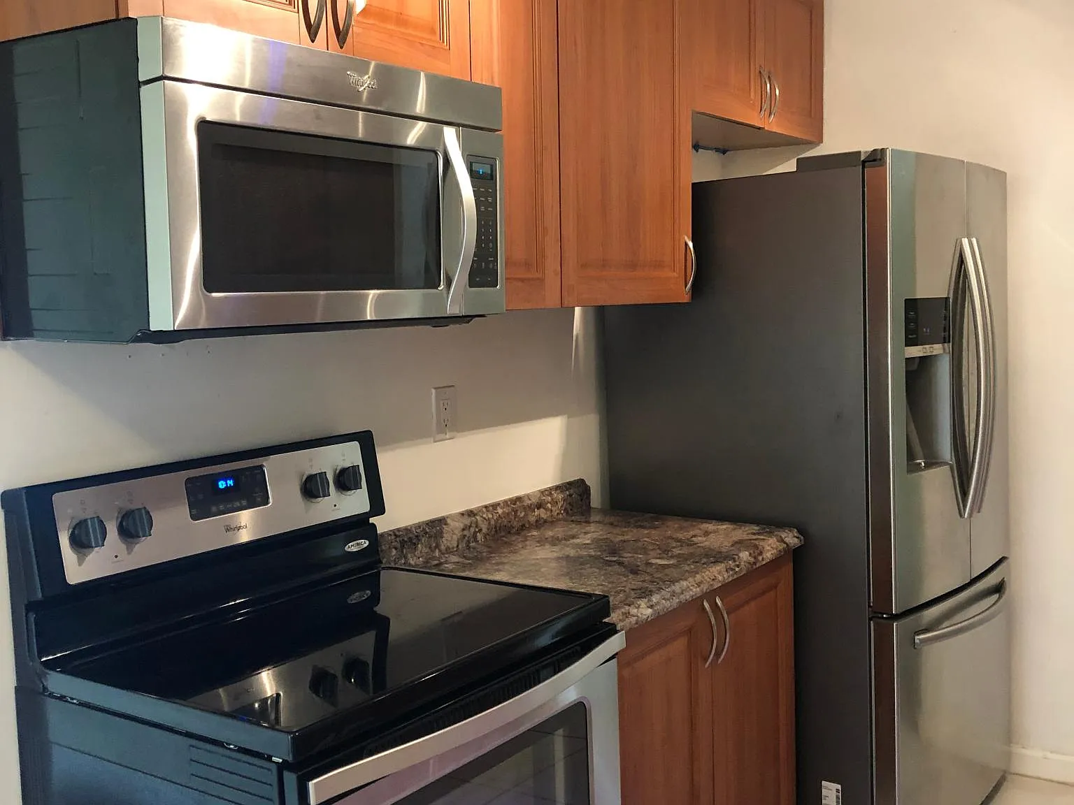 3 bed, 1831 sqft, $3,500 — Photo 4