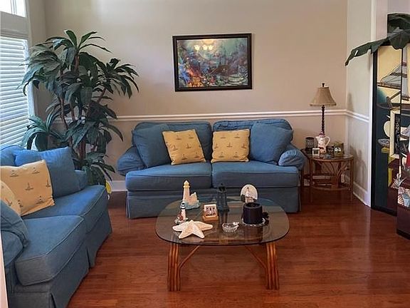3rd image of 1199 W Shore Dr