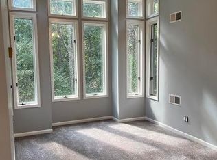 139 Woodlot Rd, Ridge, NY 11961