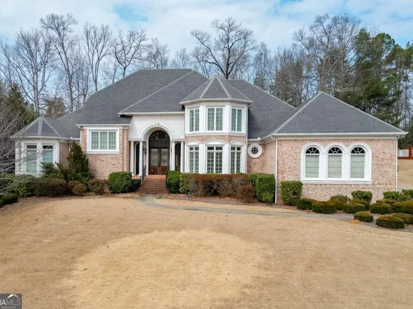 2525 Heritage Ct, Buford, GA 30518