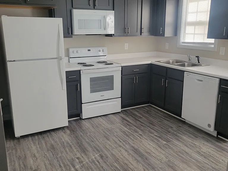 496 Grand Summit Blvd — Photo 2
