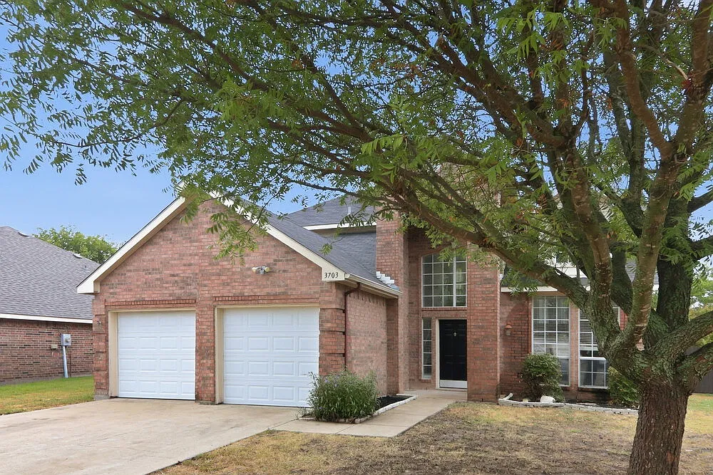 3 bed, 2.5 bath, 1706 sqft, $2,255 — Photo 4