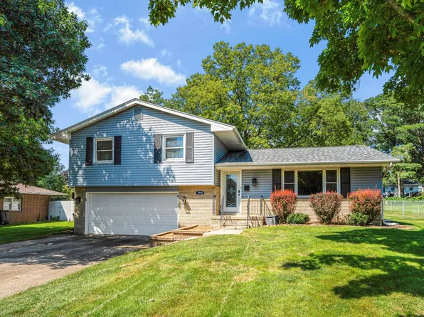 1448 19th St, West Des Moines, IA 50265