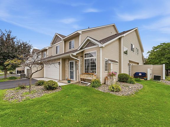 3rd image of 2222 Boulder Pointe