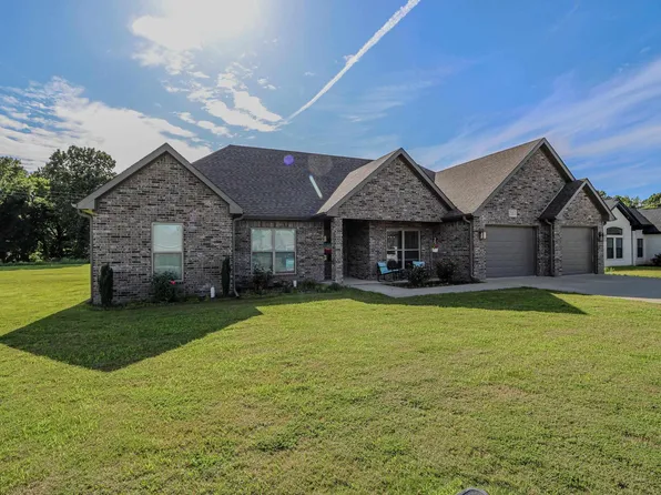 916 S 59th St, Paragould, AR 72450
