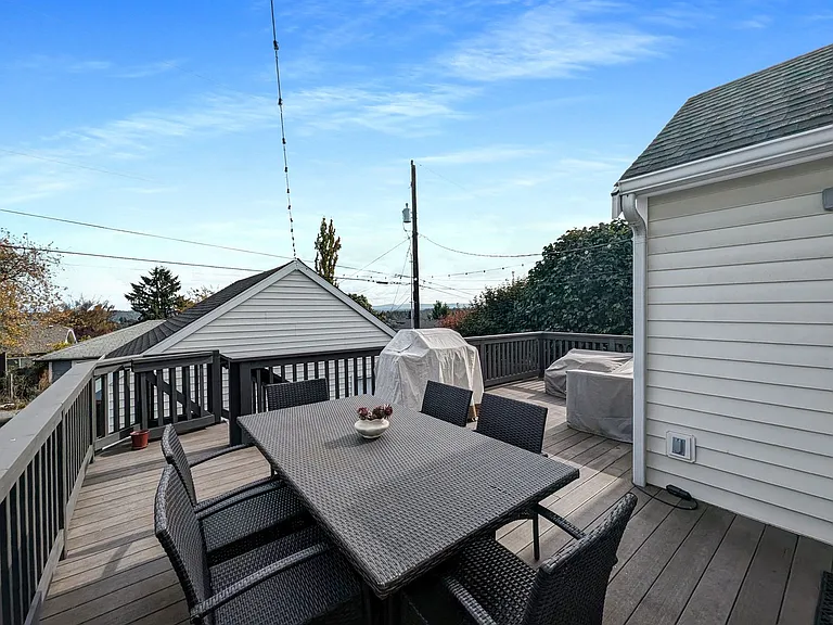 4030 38th Ave SW — Photo 40