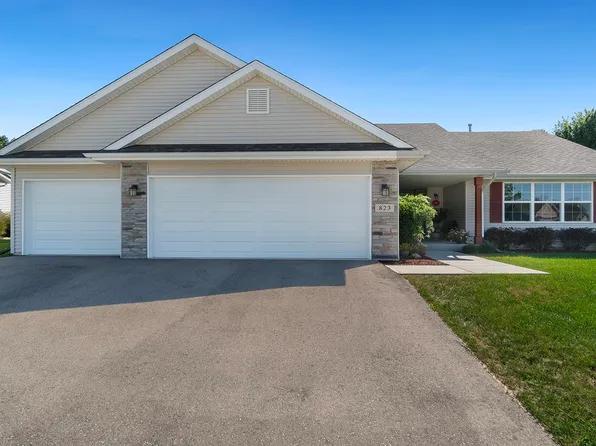 823 Vernon Ln, Belvidere, IL 61008