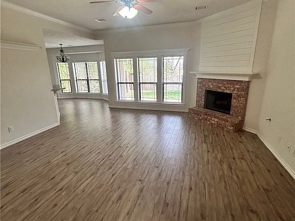 4th image of 1202 Harrisonburg Ln