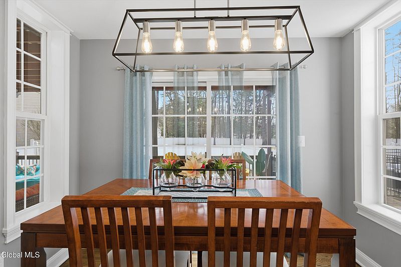 5th image of 107 Cobble Hill Drive