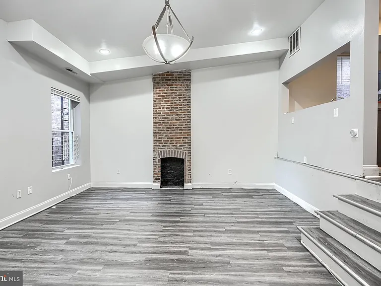1524 Madison Ave #3 — Photo 1