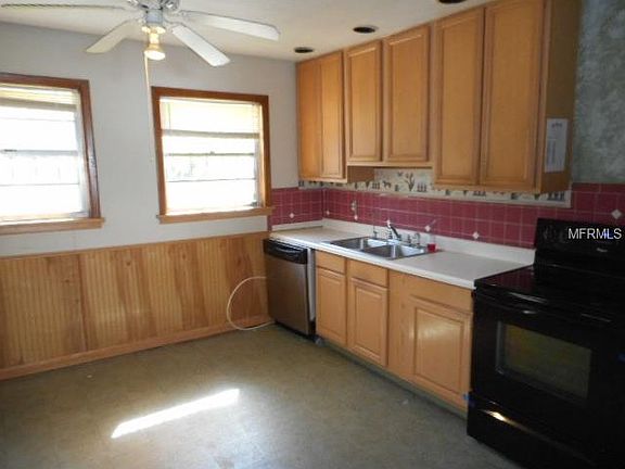 5th image of 912 Pine St