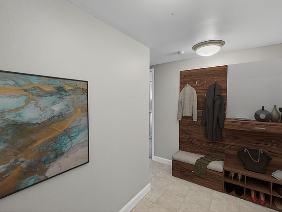 3rd image of 207 5th Ave SW APT 202