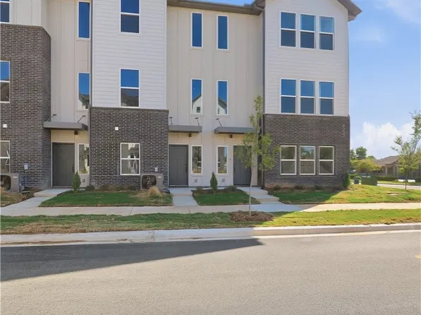 4237 W Sardinia Way #4, Fayetteville, AR 72704