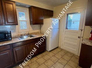 2066 Lindsay Rd, Pittsburgh, PA 15221